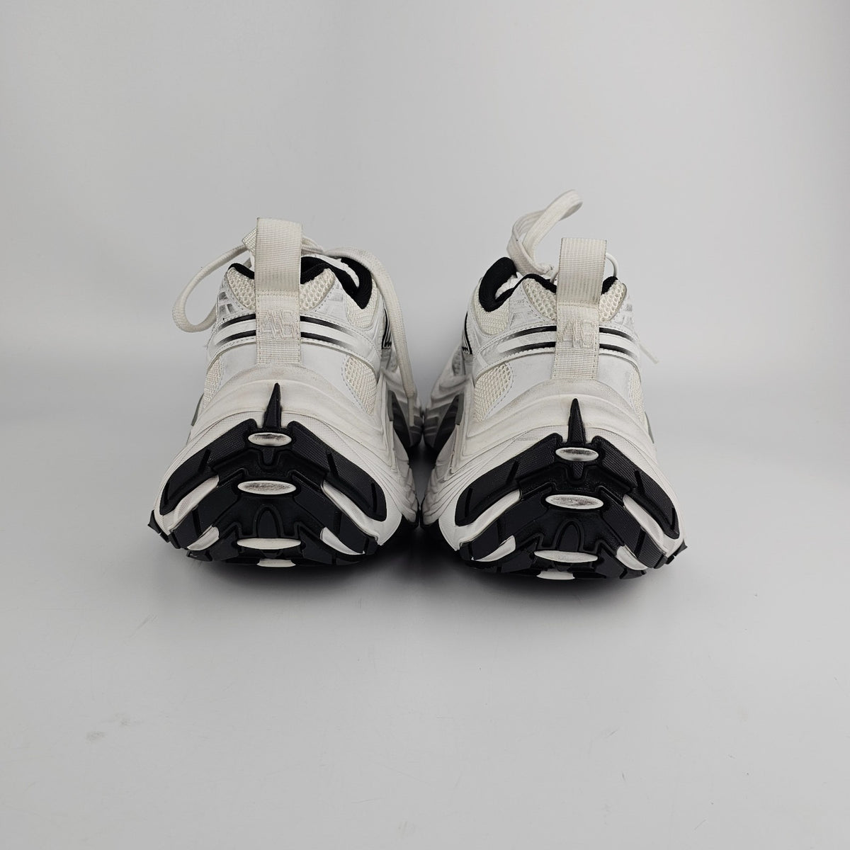 BALENCIAGA 6XL $1350 Men's White/Black Sneakers New & Authentic