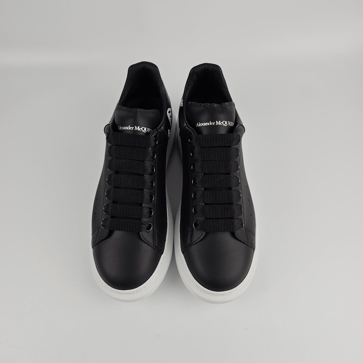ALEXANDER MCQUEEN Men's Oversized Black/White $760 Sneakers New & Authentic