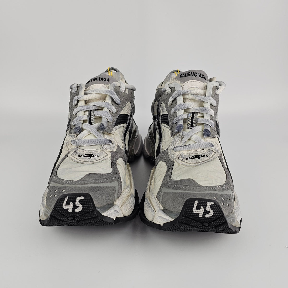 BALENCIAGA Runner Men's Gray Low Top Sneakers New