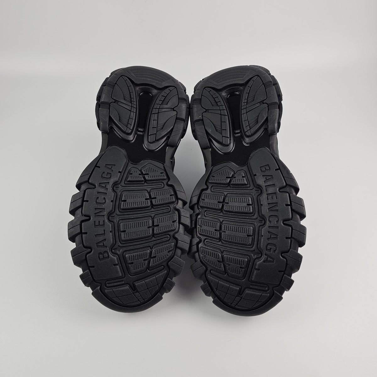 BALENCIAGA Track Signature $1225 Black/White Sneakers New & Authentic