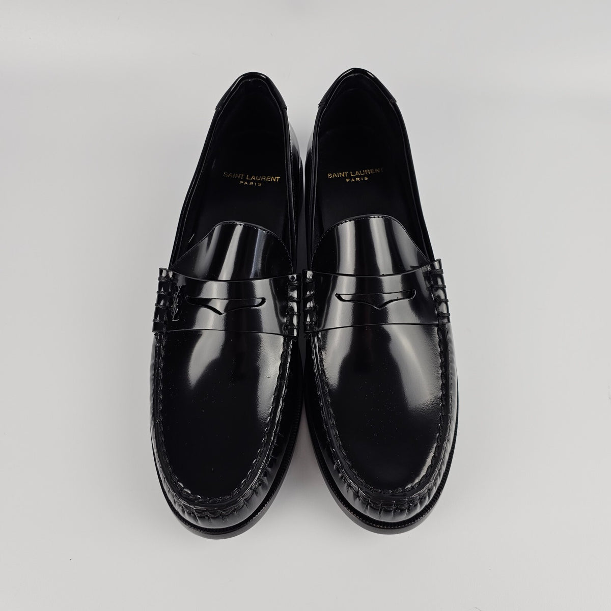 Saint Laurent Le 15 Women's Black Patent Leather Loafers New And Authentic