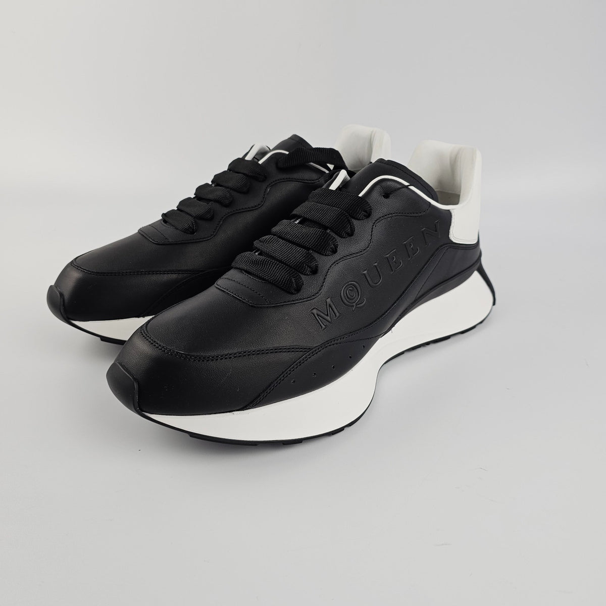 ALEXANDER MCQUEEN Sprint Runner $850 Men's Black/White Sneakers New & Authentic