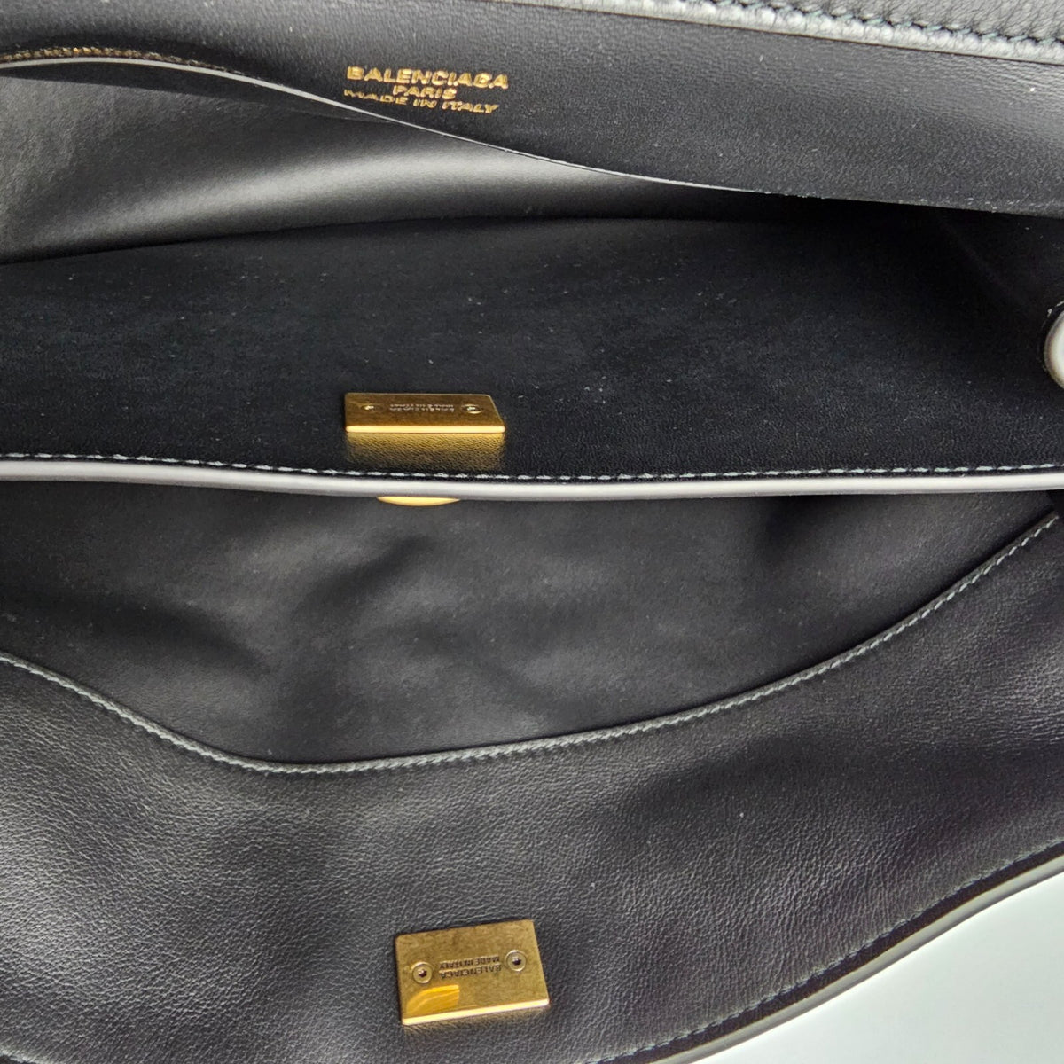 BALENCIAGA Rodeo Medium $4450 Black With Gold Leather Handbag New And Authentic