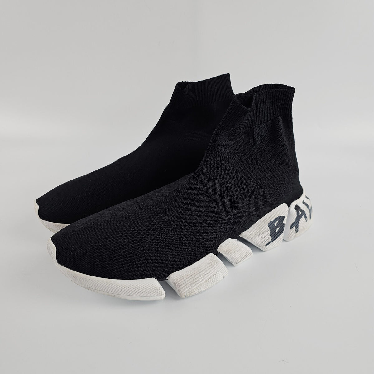 BALENCIAGA Speed 2.0 Graffiti Men's Black And White Sneakers New Size 43 US 10