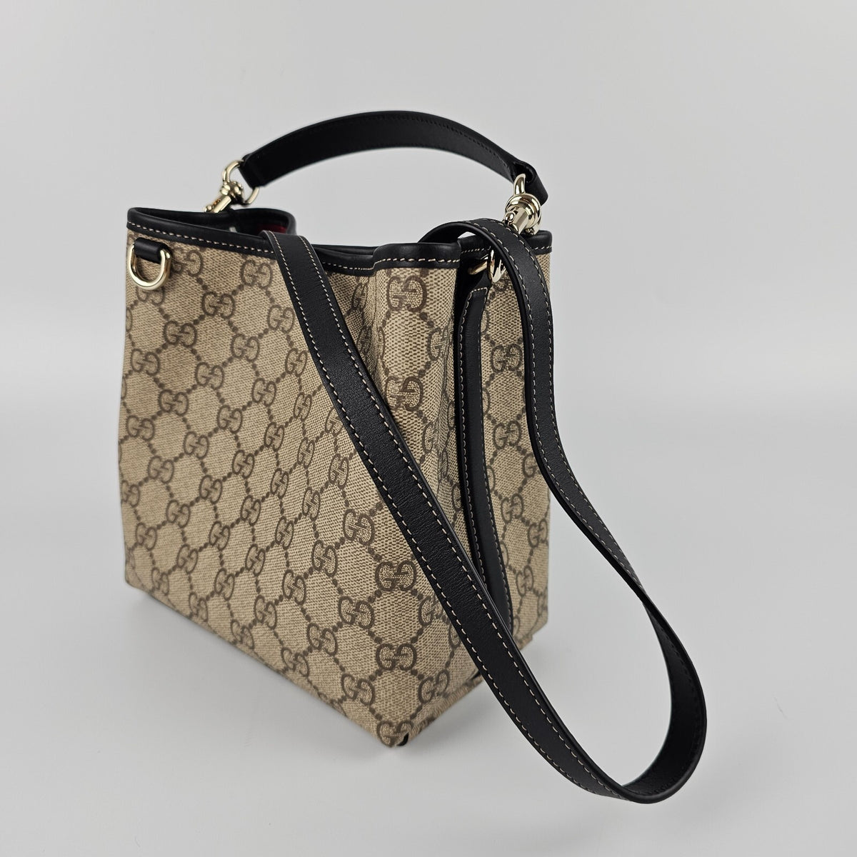 GUCCI GG Emblem Small $2280 Beige And Dark Brown Fabric Bucket Bag New