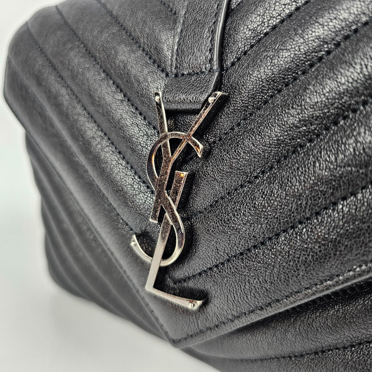 SAINT LAURENT College Medium Black Quilted Leather Shoulder Bag New