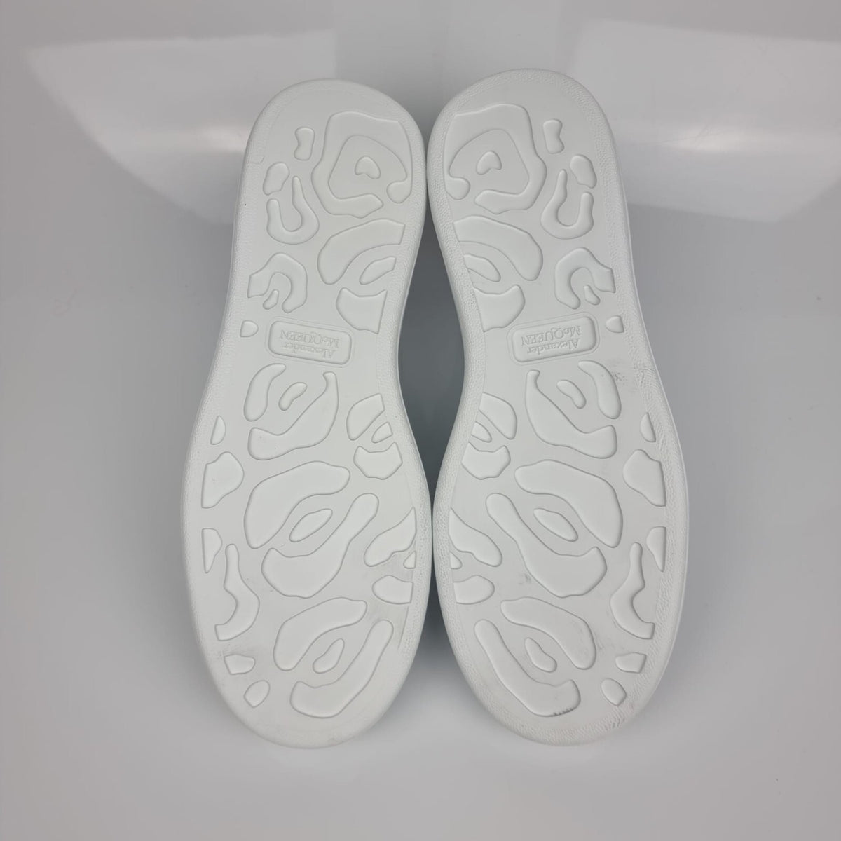 ALEXANDER MCQUEEN Larry Oversized White Leather Sneakers New Size 39 US 6