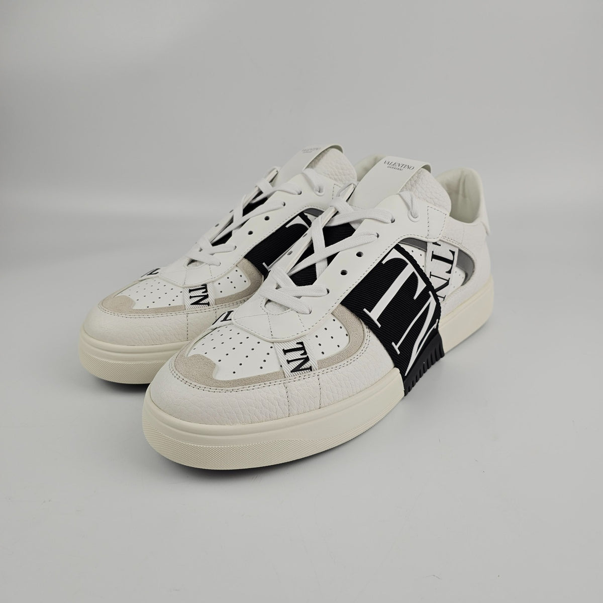VALENTINO GARAVANI VL7N White Sneakers New And Authentic