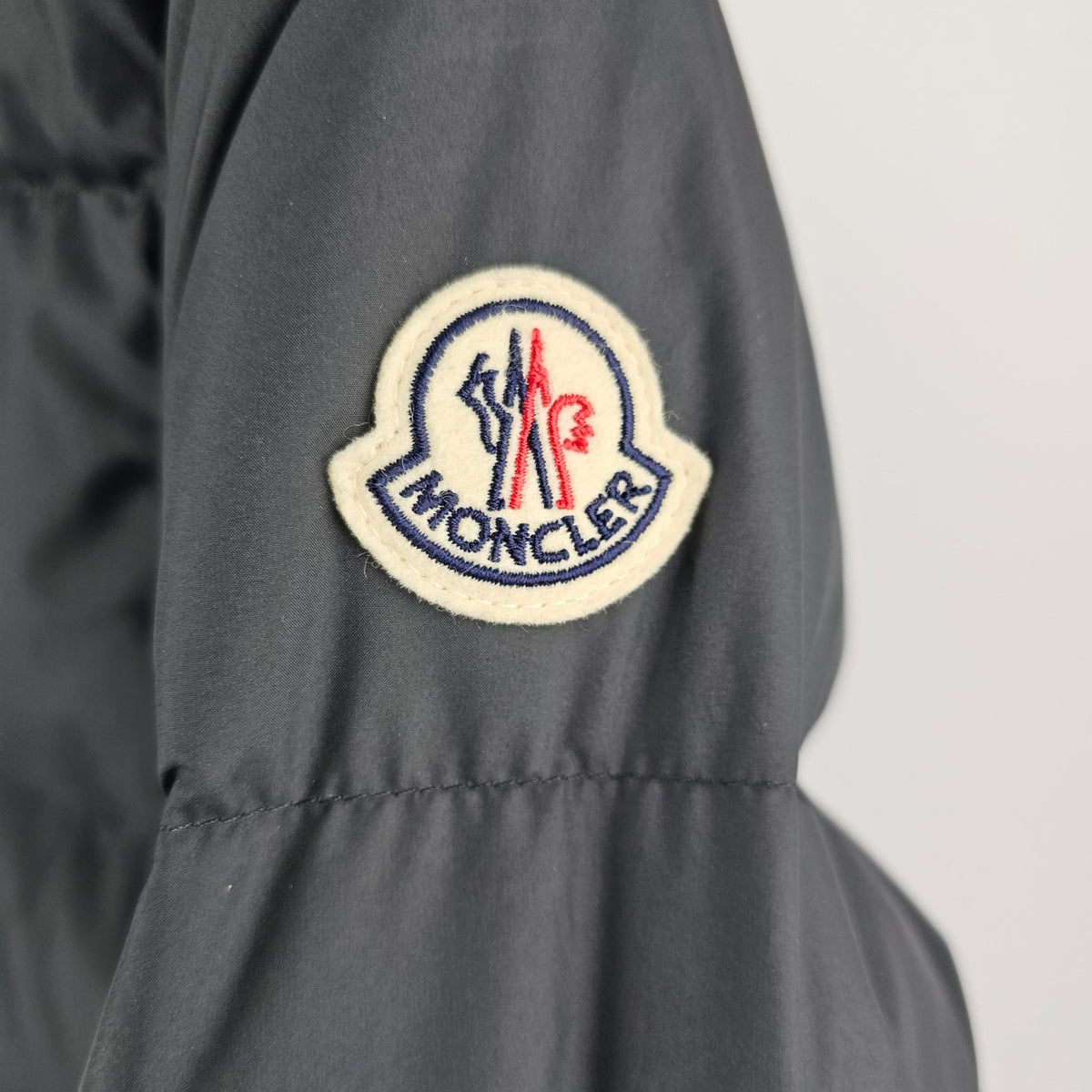 MONCLER Mauzun $1680 Women's Navy Down Jacket New