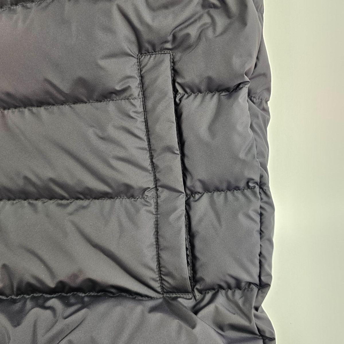 MONCLER Contrin $1130 Men's Navy Down Vest New