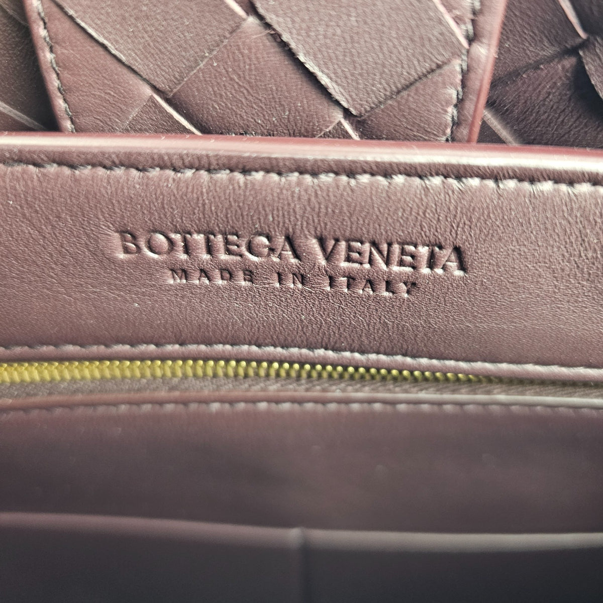 BOTTEGA VENETA Andiamo Medium $5700 Dark Barolo Leather Top Handle Bag New