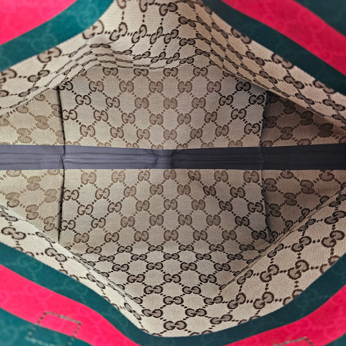 GUCCI Totissima Small $2100 Beige And Ebony GG Canvas Tote Bag New & Authentic