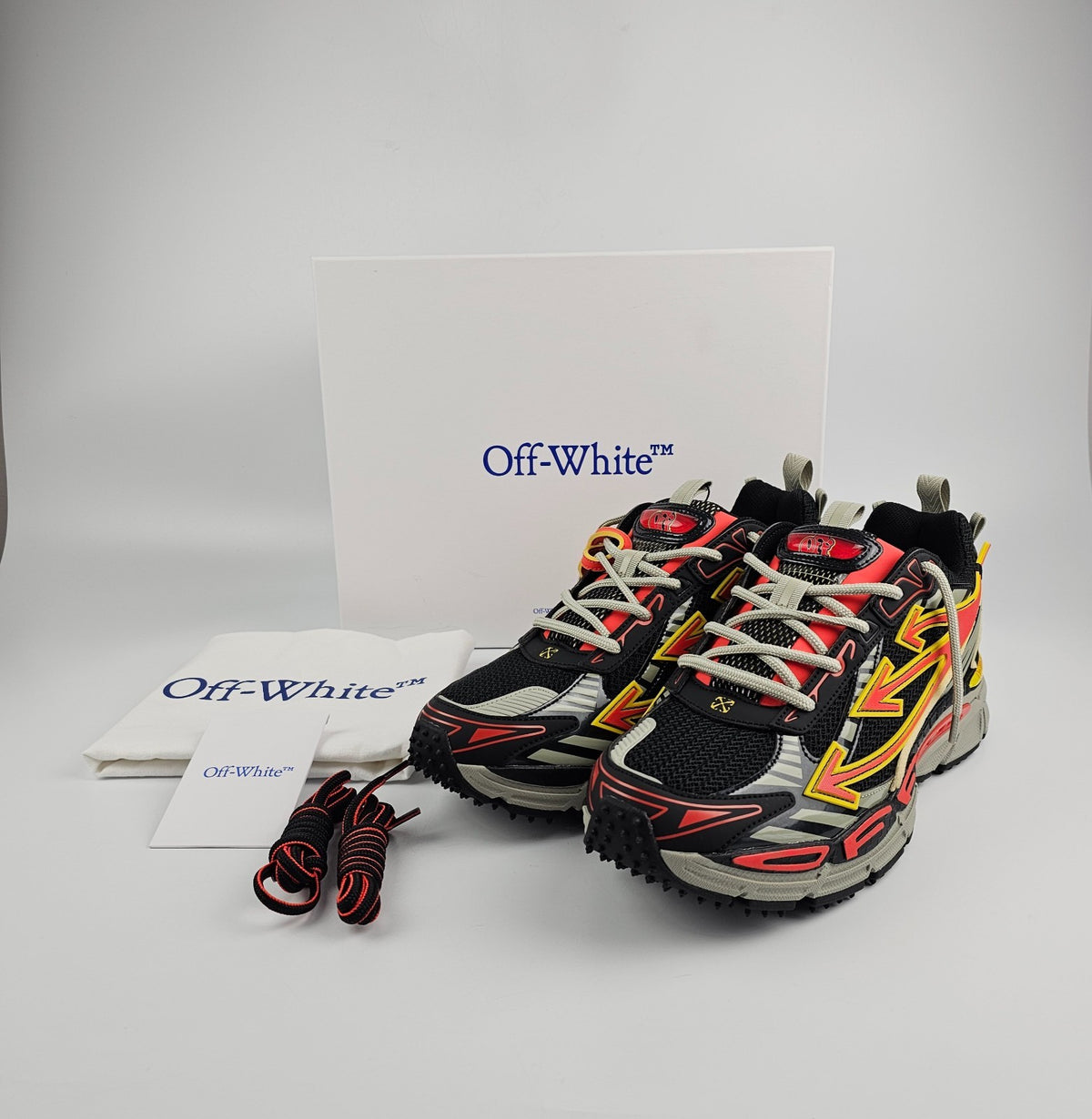 OFF-WHITE Be Right Back Black/Gray Sneakers New & Authentic