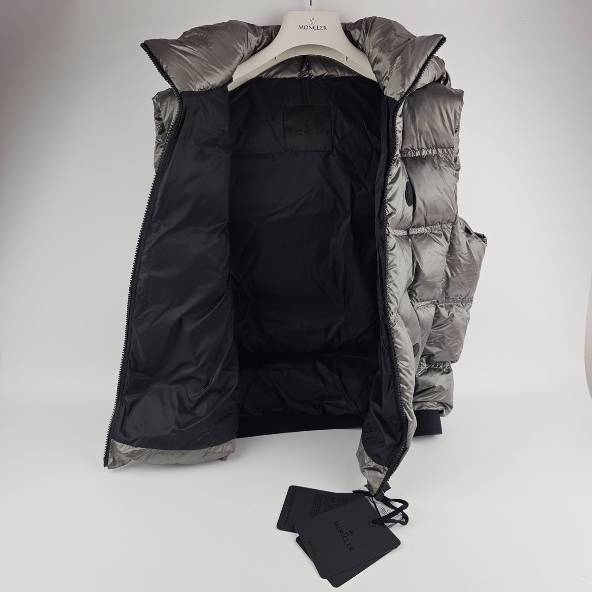 MONCLER $2010 Fluidite Silver Vest New