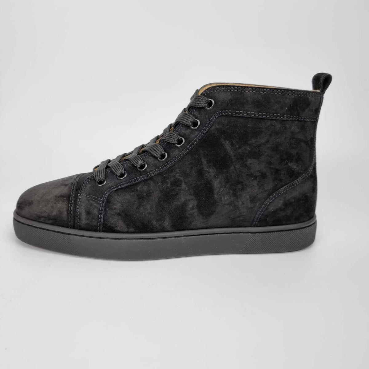 CHRISTIAN LOUBOUTIN Louis Orlato Suede Black Sneakers New Size 39.5 US 6.5