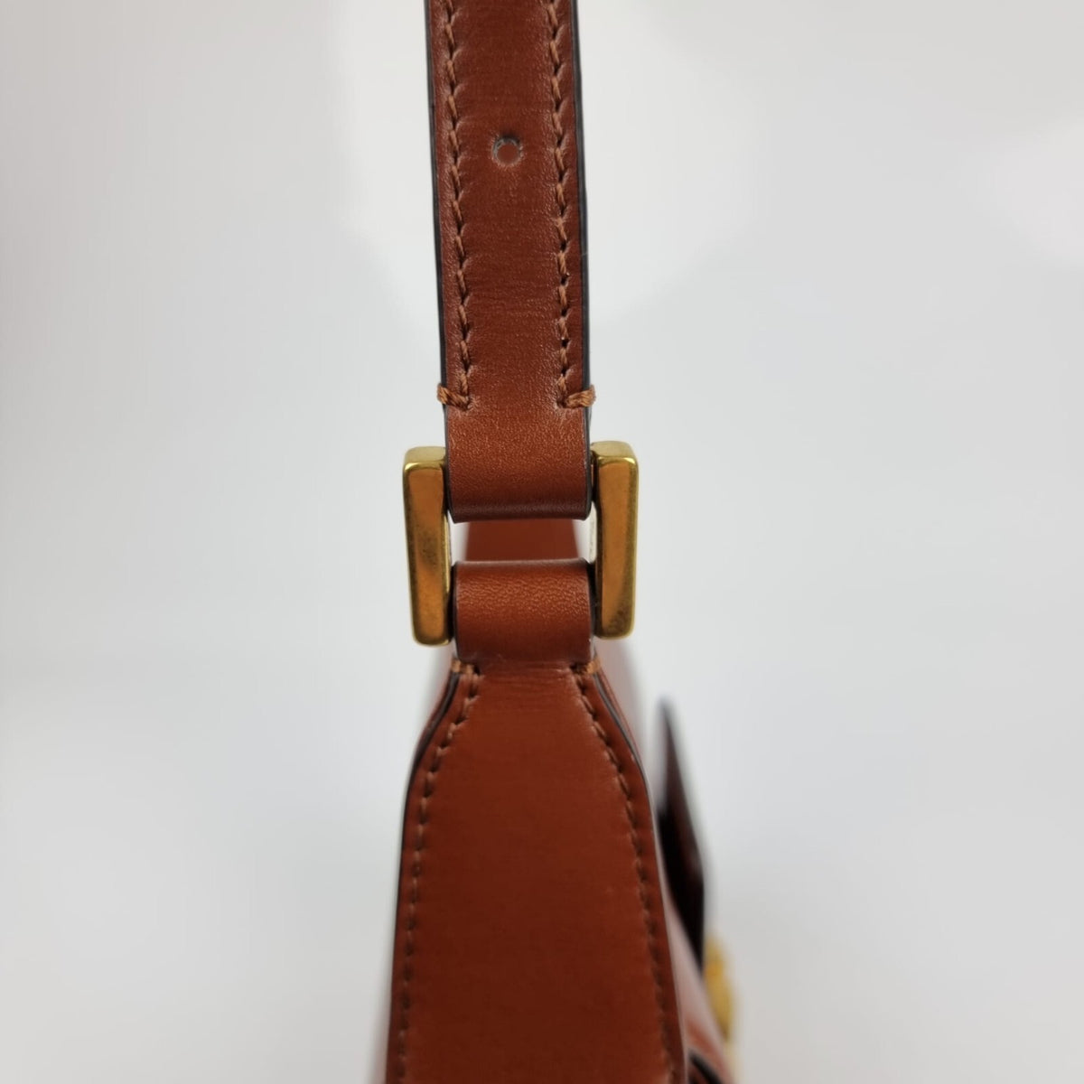 VALENTINO GARAVANI Small V Chain Leather  Brown Shoulder Bag