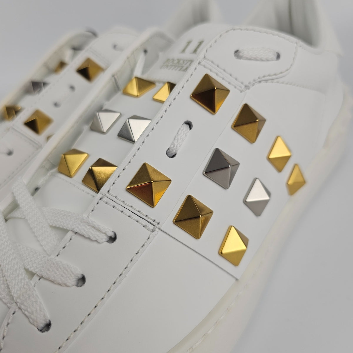 VALENTINO GARAVANI Rockstud Untitled White/Gold Sneakers New & Authentic