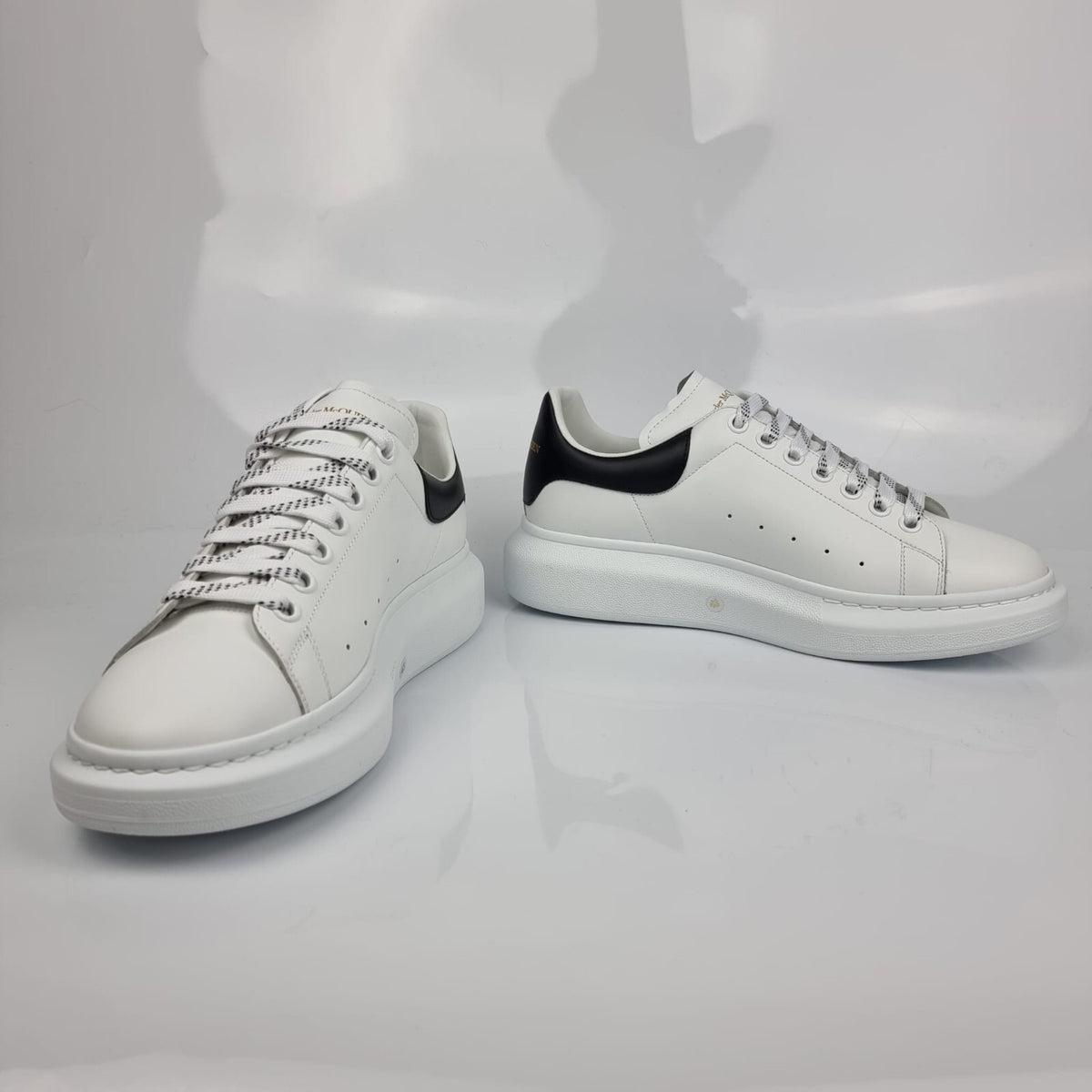 ALEXANDER MCQUEEN Larry White And Black Leather Sneakers New Size 41 US 8