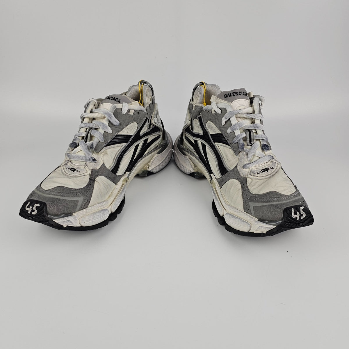 BALENCIAGA Runner Men's Gray Low Top Sneakers New