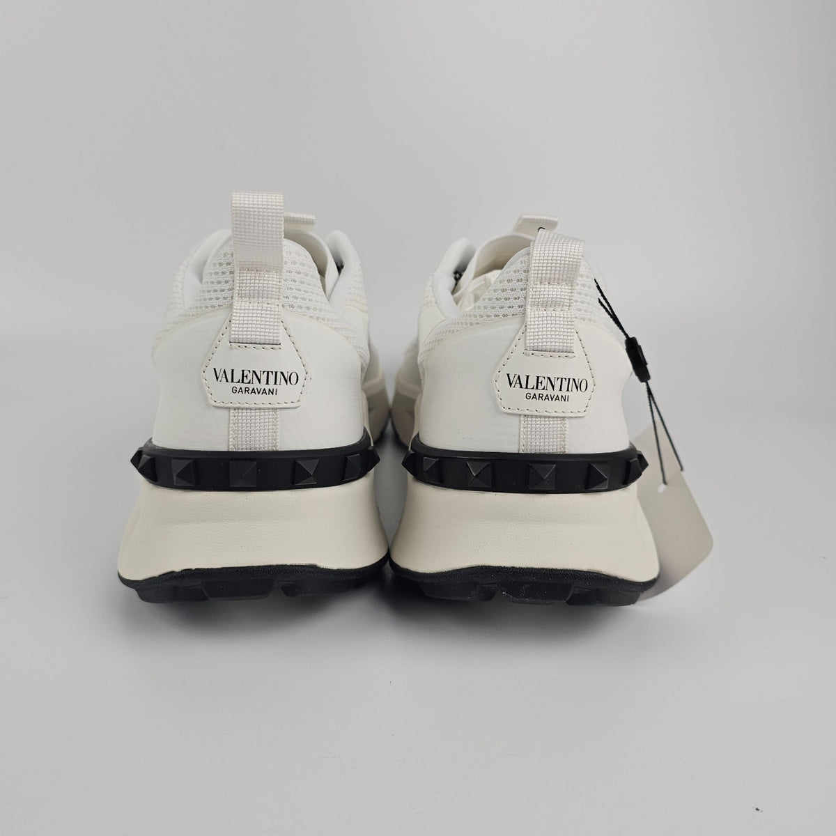 VALENTINO GARAVANI True Act $980 White/Black Sneakers New And Authentic
