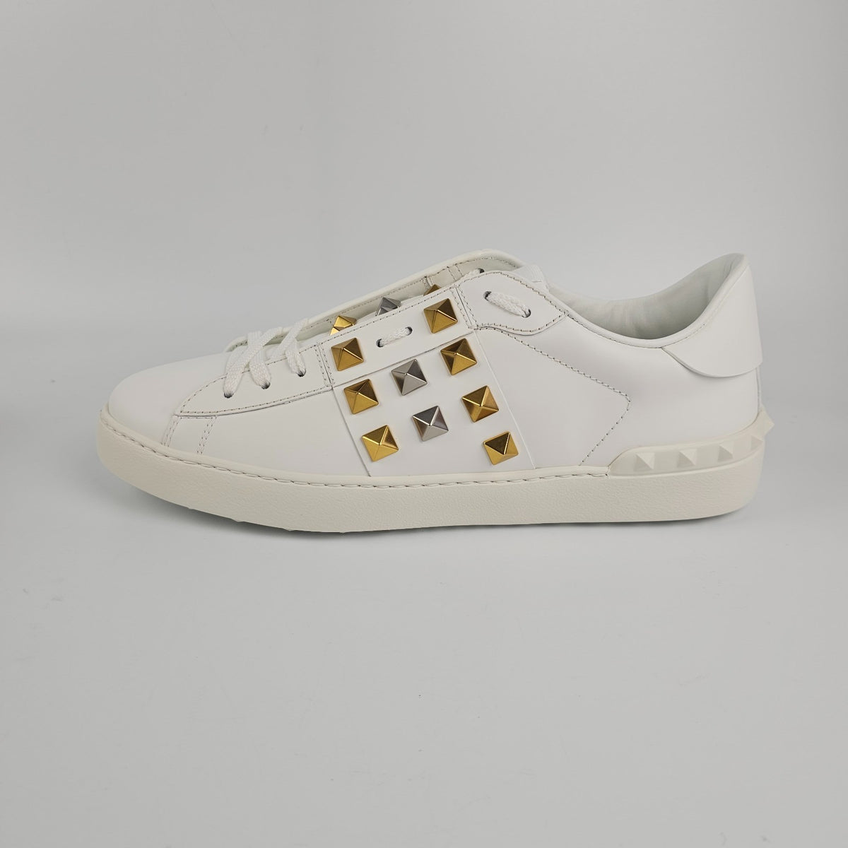 VALENTINO GARAVANI Rockstud Untitled White/Gold Sneakers New & Authentic