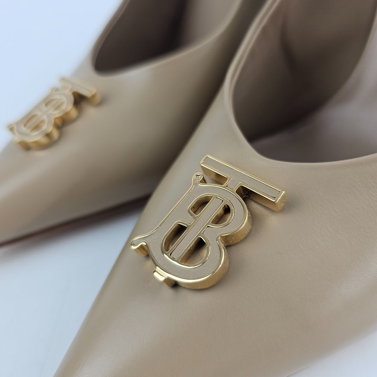 BURBERRY Ezra 100mm Nude Leather Pumps Size 40 US 10