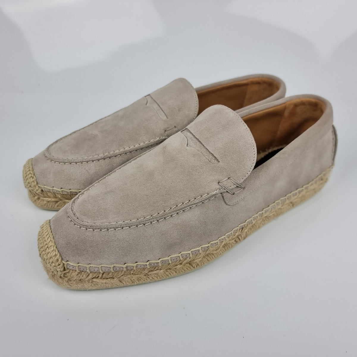 CHRISTIAN LOUBOUTIN Paquepapa Beige Suede Loafers New Size 39 US 6