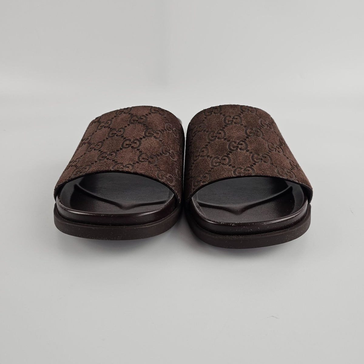 GUCCI $820 Men's Brown GG Suede Slide Sandals New & Authentic