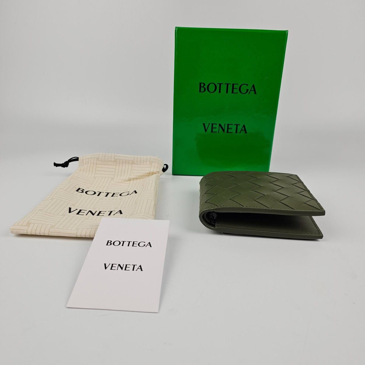 BOTTEGA VENETA Intrecciato $690 Green Bi-Fold Wallet New & Authentic