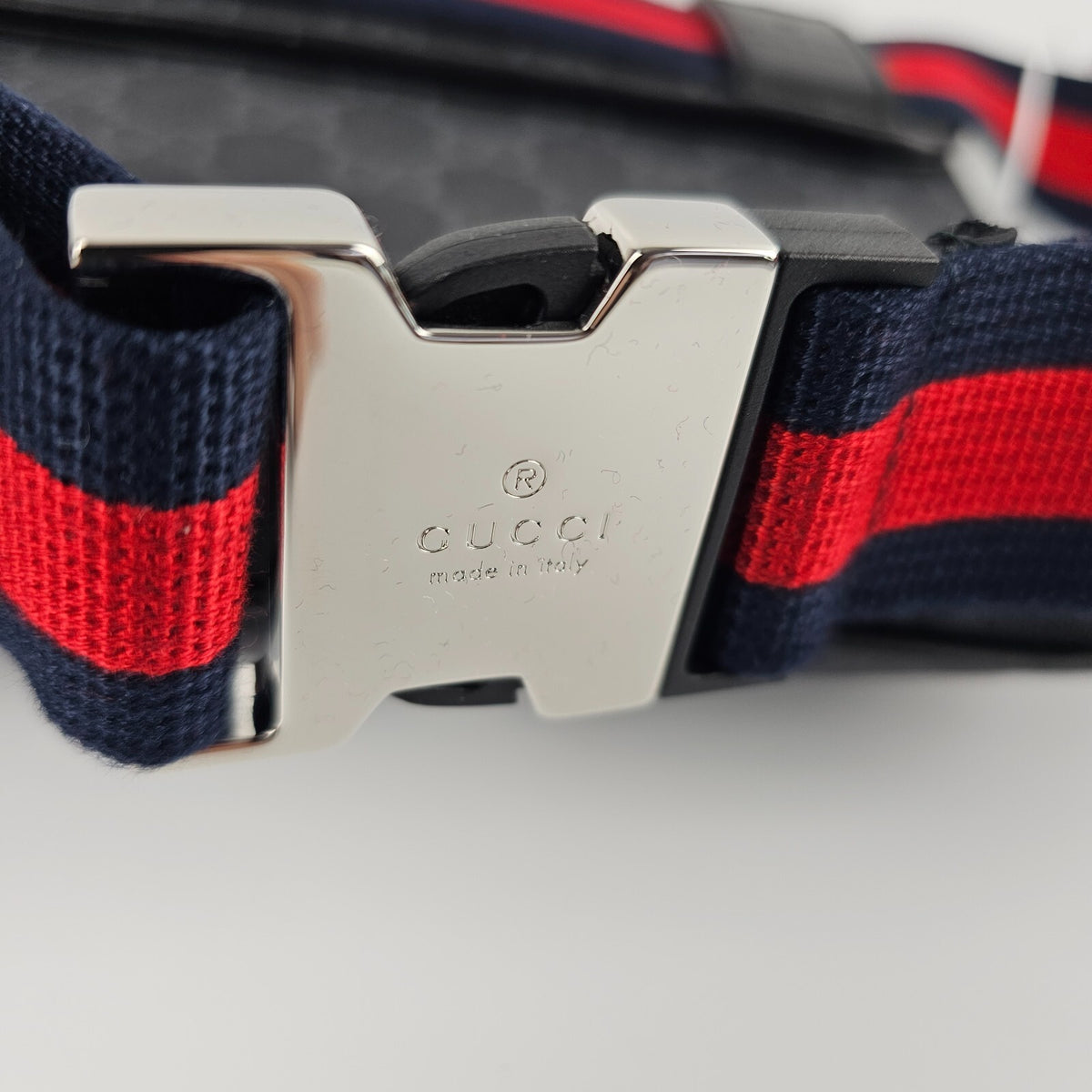 GUCCI GG $1300 Small Black Canvas Belt Bag New And Authentic