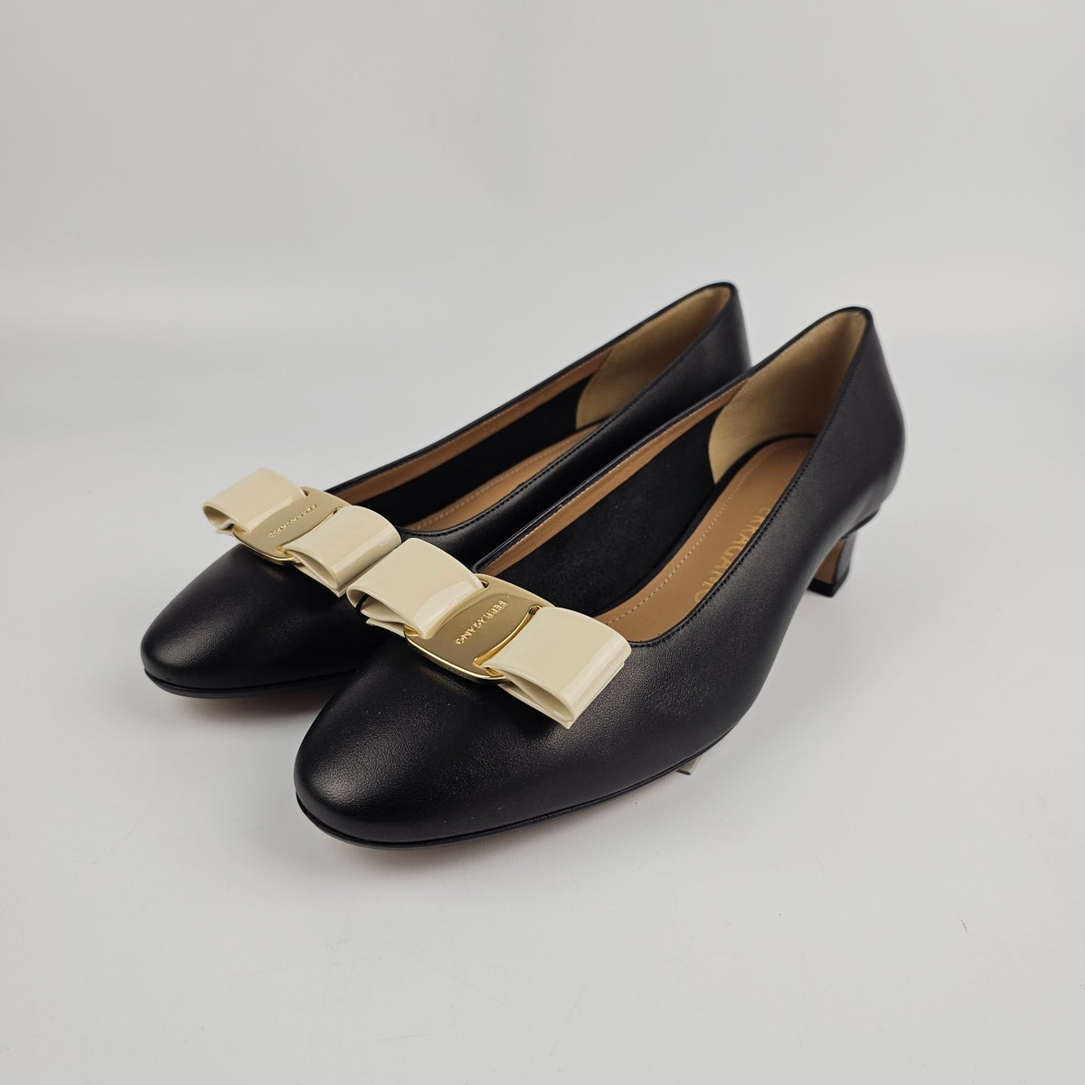 FERRAGAMO Vara Black Leather 35mm Heel Shoes New & Authentic