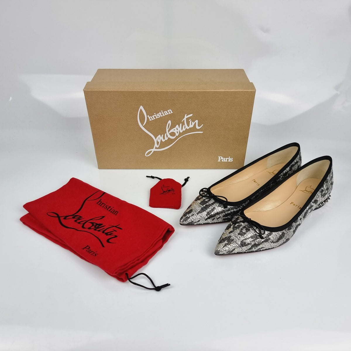 CHRISTIAN LOUBOUTIN Silver Flats New Size 38.5 US 8.5