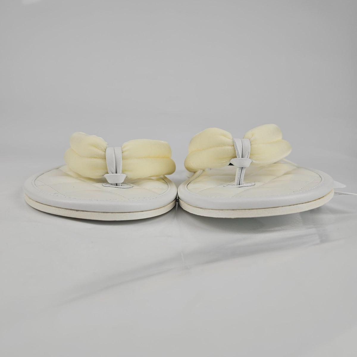 TOM FORD Brighton White Velvet Flip Flops New Size 38.5 US 8.5