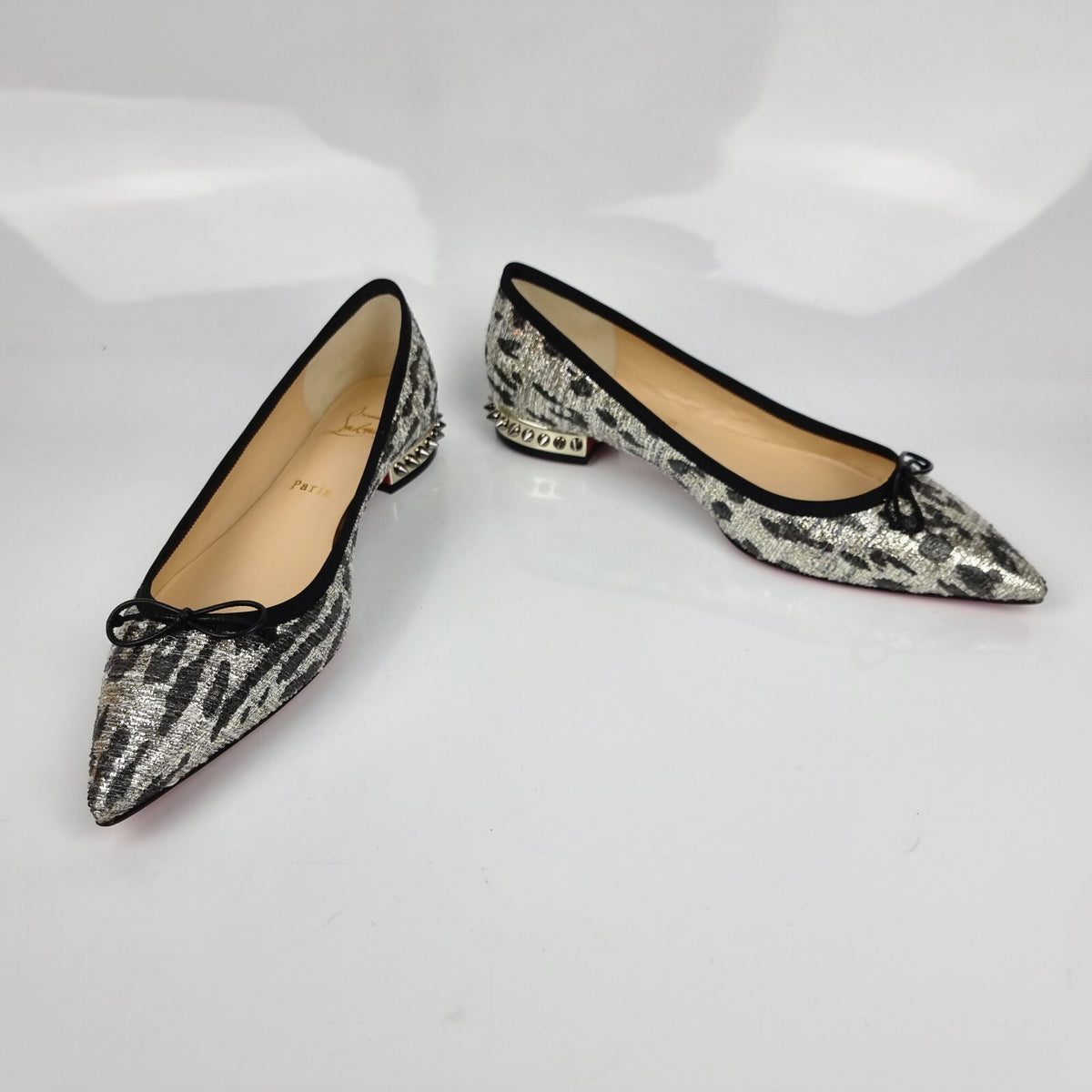 CHRISTIAN LOUBOUTIN Silver Flats New Size 38.5 US 8.5