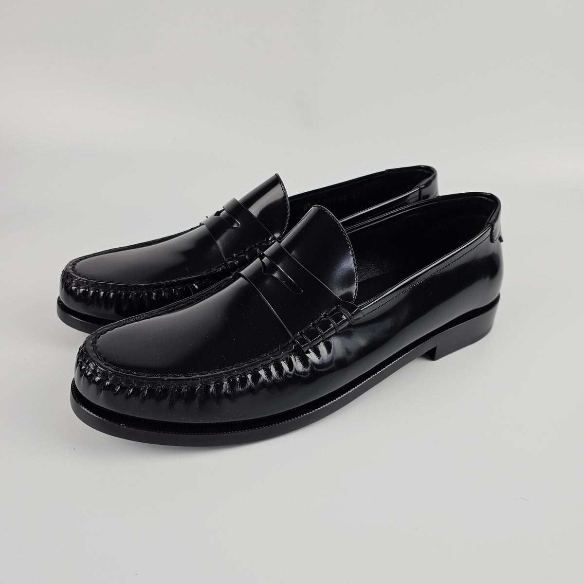 Saint Laurent Le 15 Women's Black Patent Leather Loafers New And Authentic
