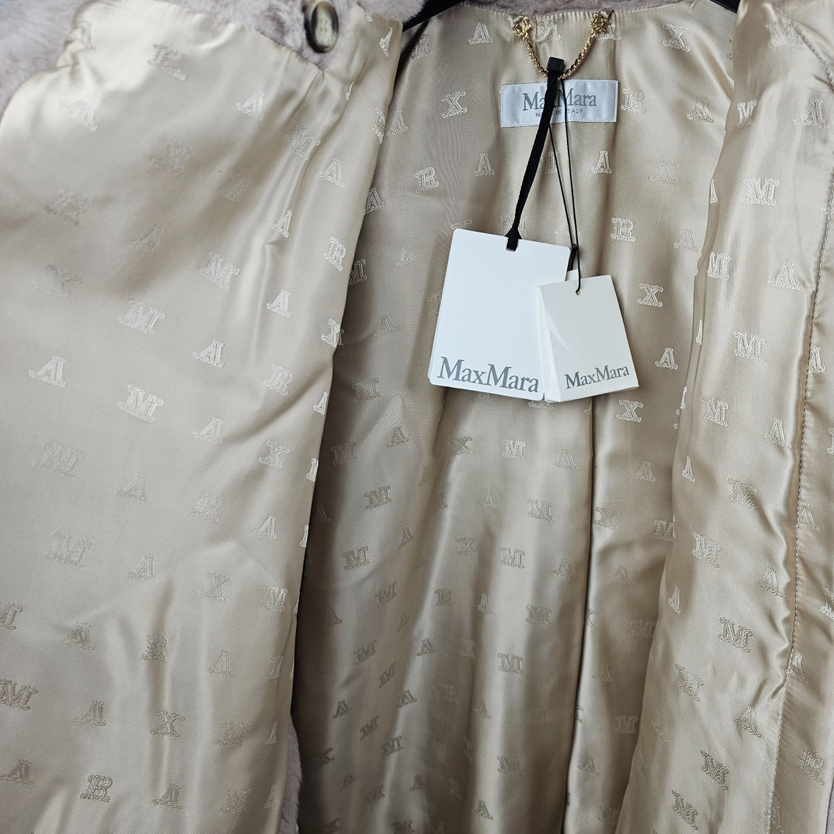 MAX MARA Tebe Teddy Beige Fuzzy Cape Jacket New & Authentic