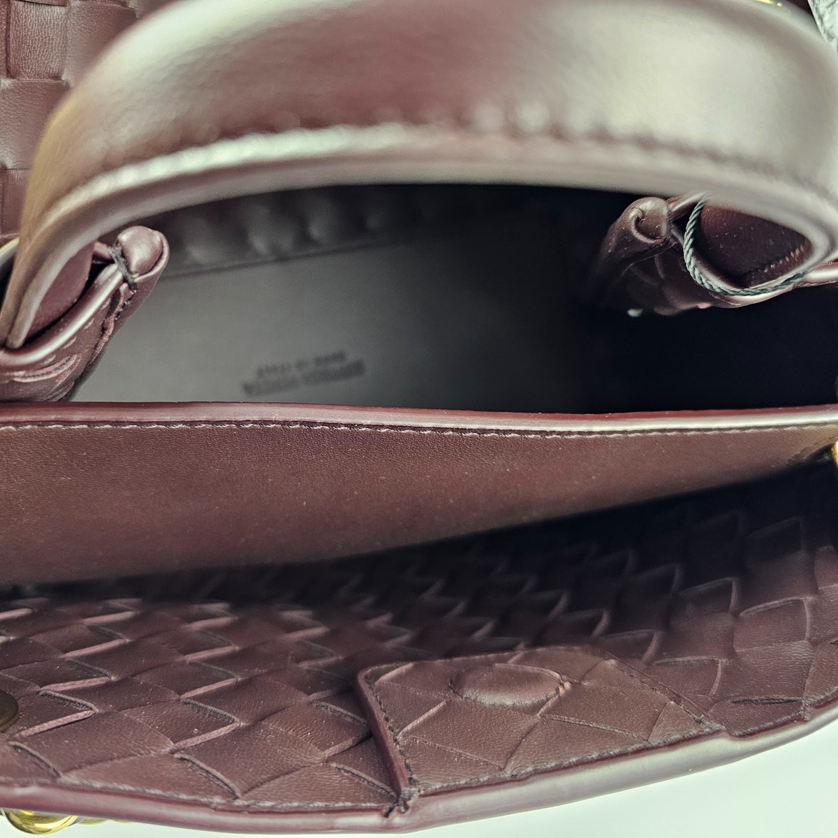 BOTTEGA VENETA Andiamo Small $5100 Dark Barolo Gold Top Handle Bag New