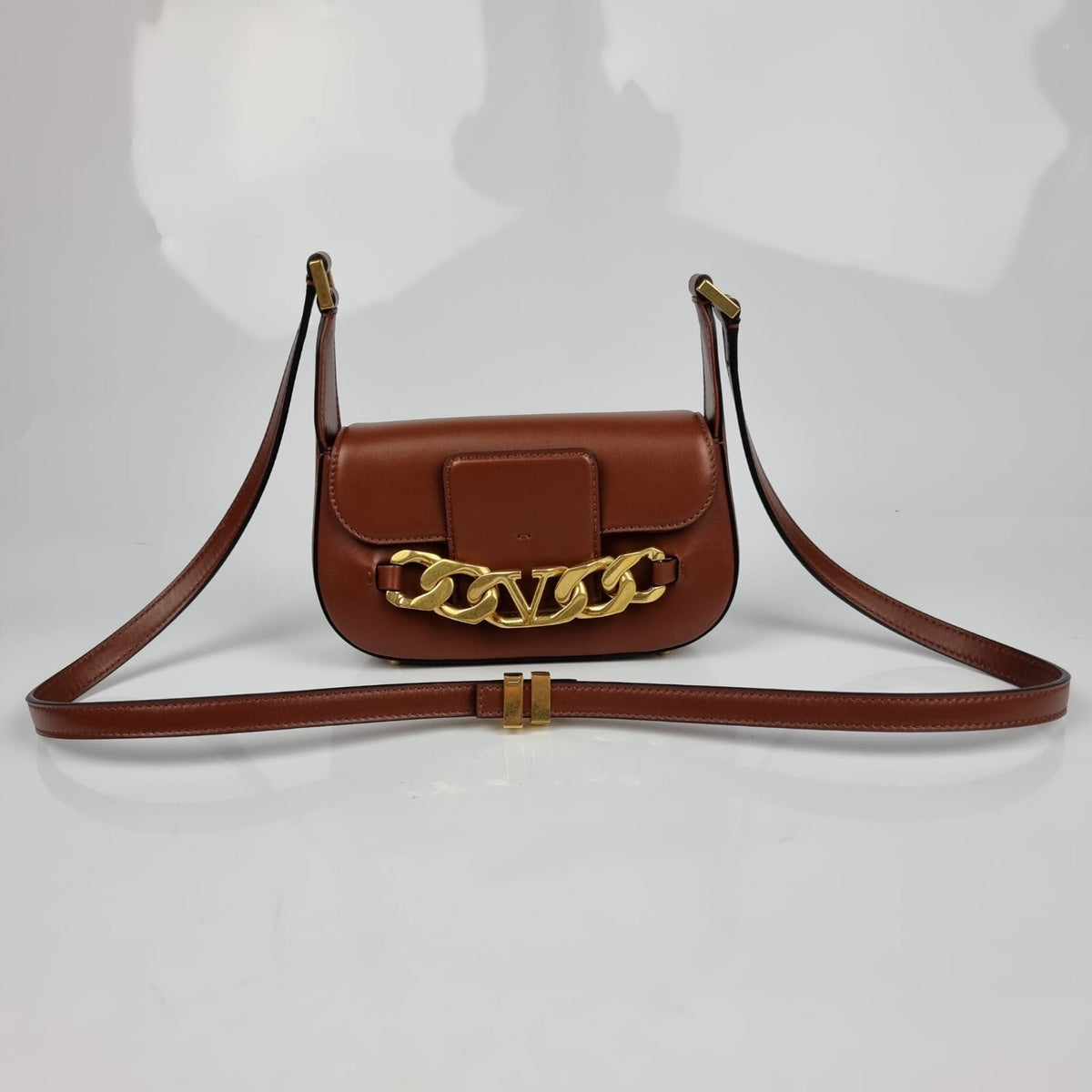 VALENTINO GARAVANI Small V Chain Leather  Brown Shoulder Bag