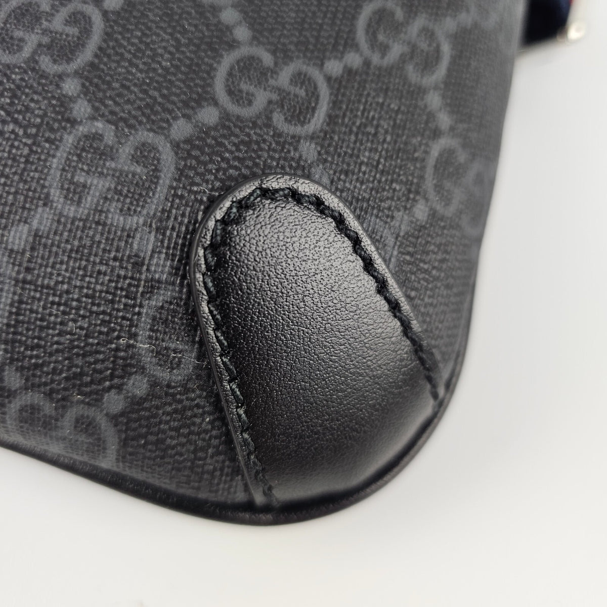 GUCCI GG $1300 Small Black Canvas Belt Bag New And Authentic
