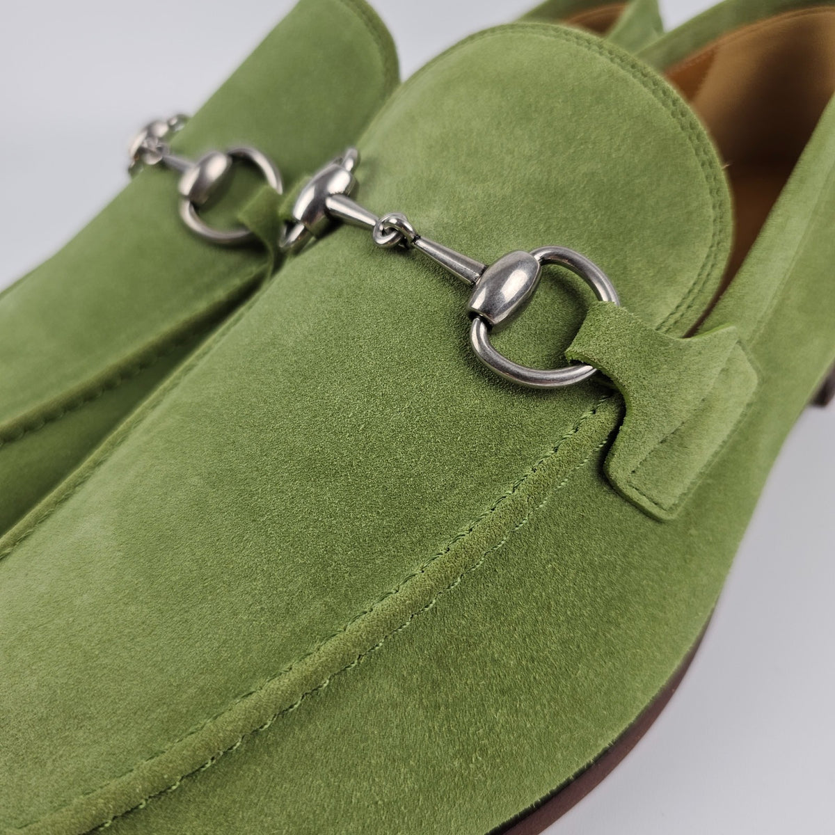 GUCCI Jordaan $1090 Men's Green Suede Horsebit Loafers New & Authentic