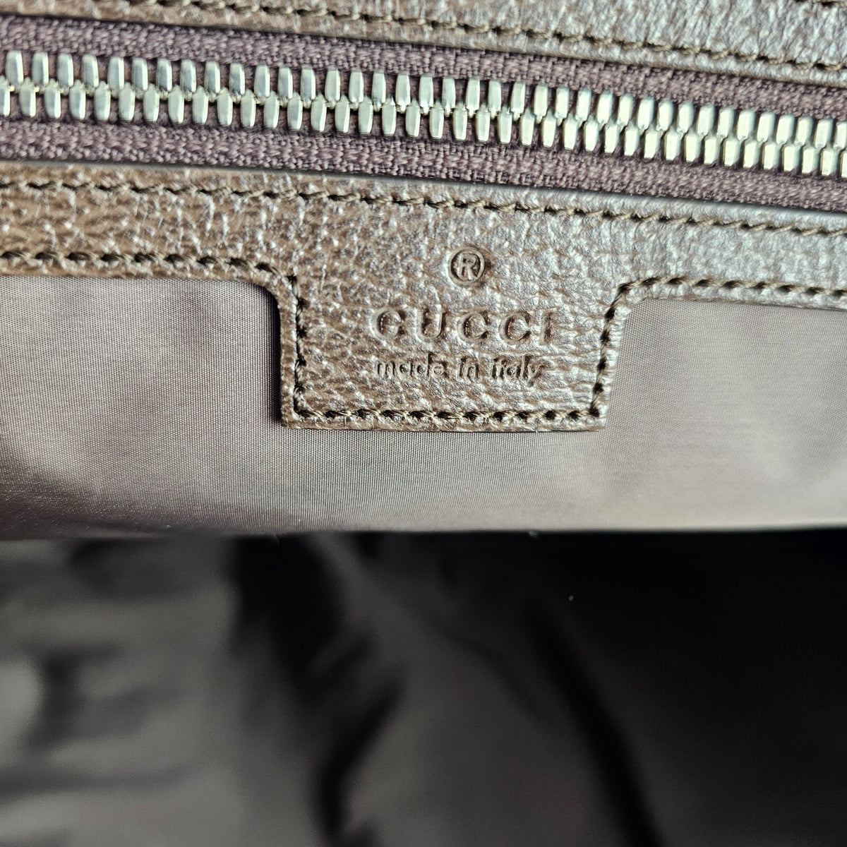GUCCI $1500 Beige And Ebony GG Canvas Tender Large Tote Bag New & Authentic