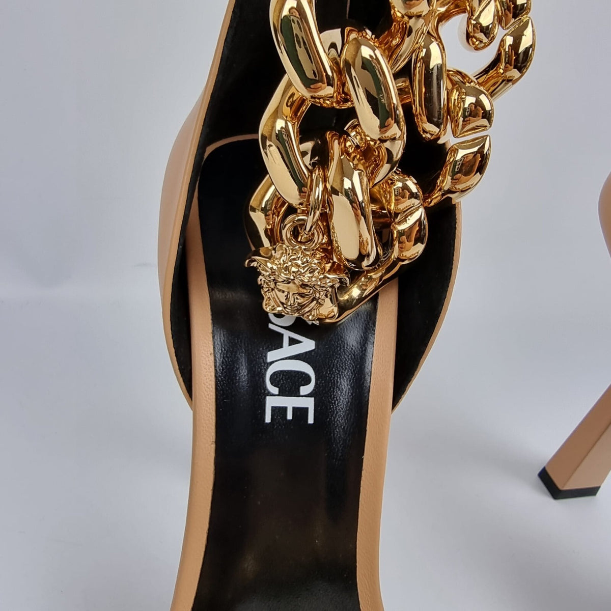 VERSACE 110mm Beige Gold Chain Strap Sandals New Size 38.5 US 8.5
