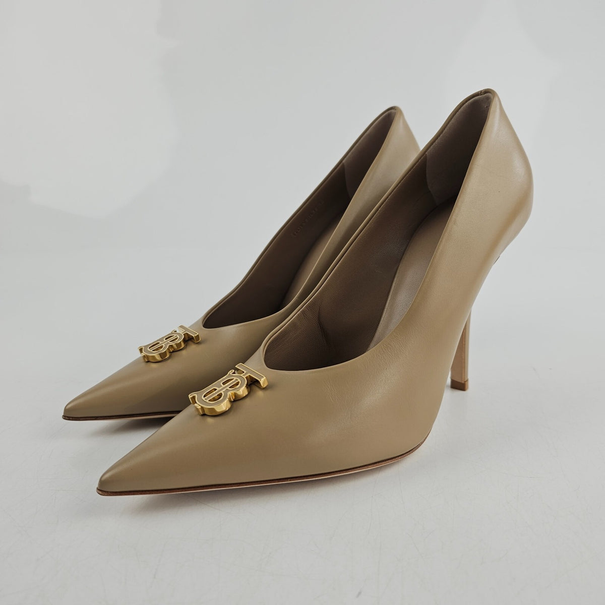 BURBERRY Ezra 100mm Nude Leather Pumps Size 40 US 10