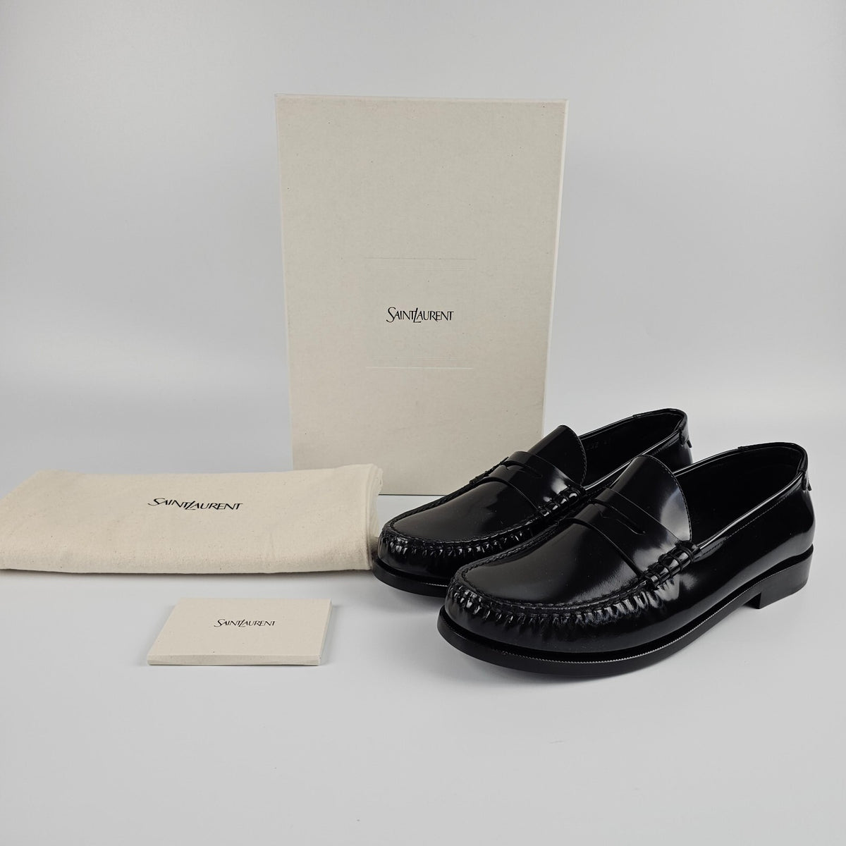 Saint Laurent Le 15 Women's Black Patent Leather Loafers New And Authentic