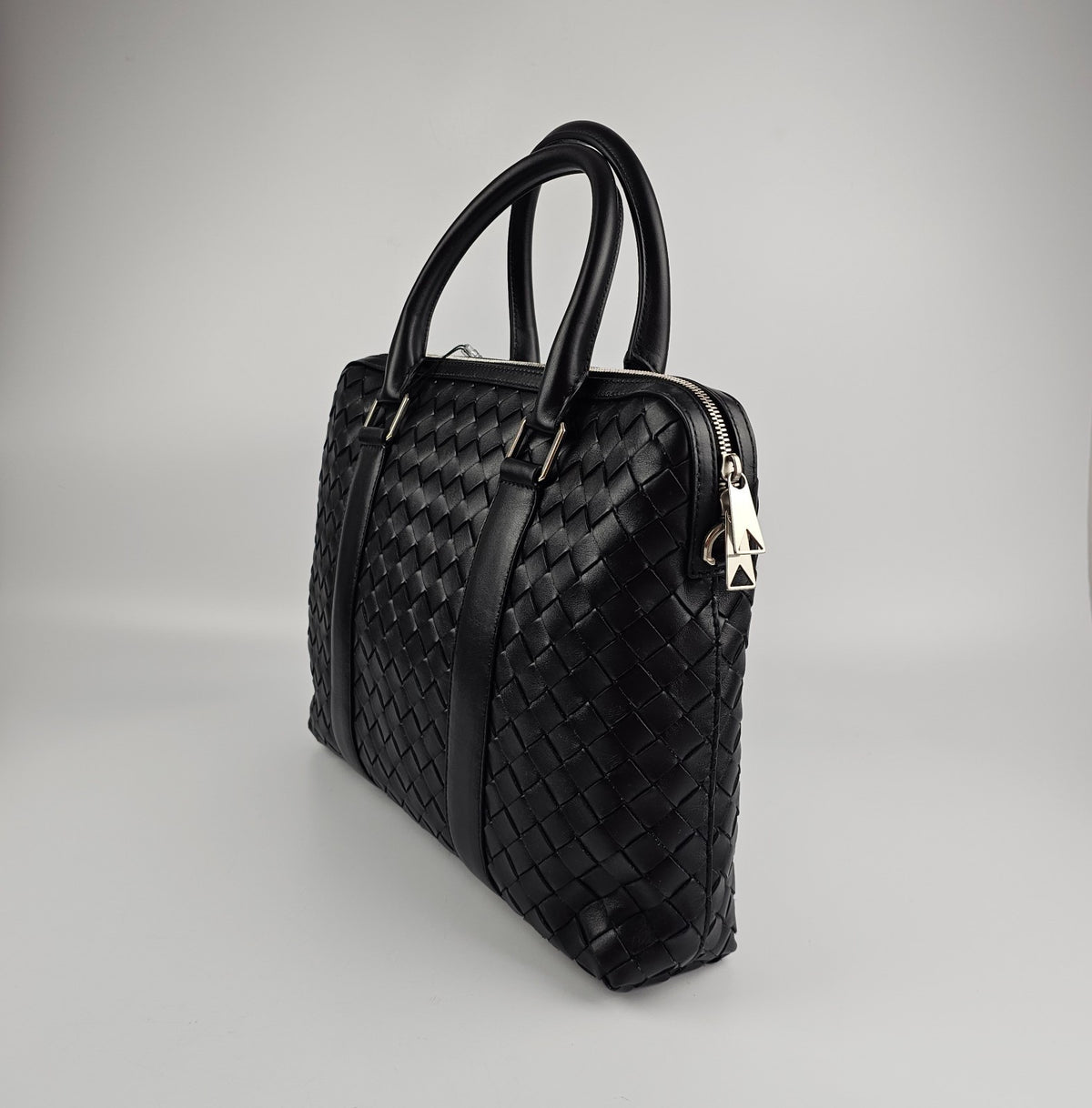 BOTTEGA VENETA $4100 Black Slim Intrecciato Leather Briefcase New & Authentic