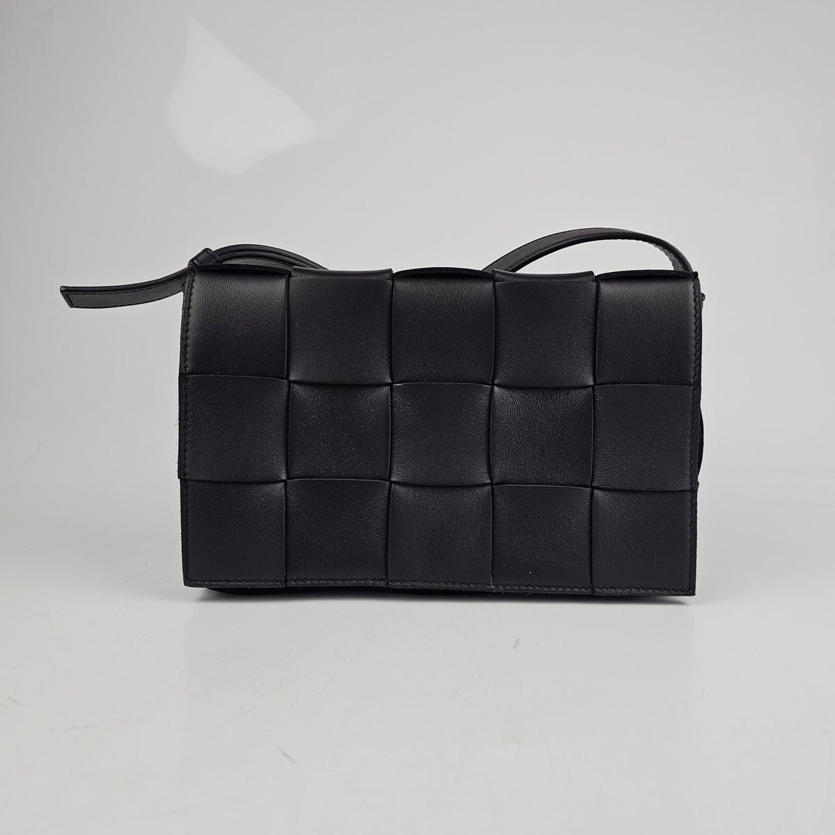 BOTTEGA VENETA Cassette Medium Intreccio Black Leather Shoulder Bag New