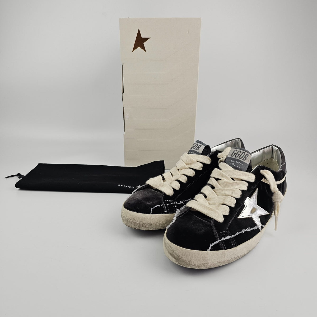 GOLDEN GOOSE Men's Super Star Black/Silver Sneakers New
