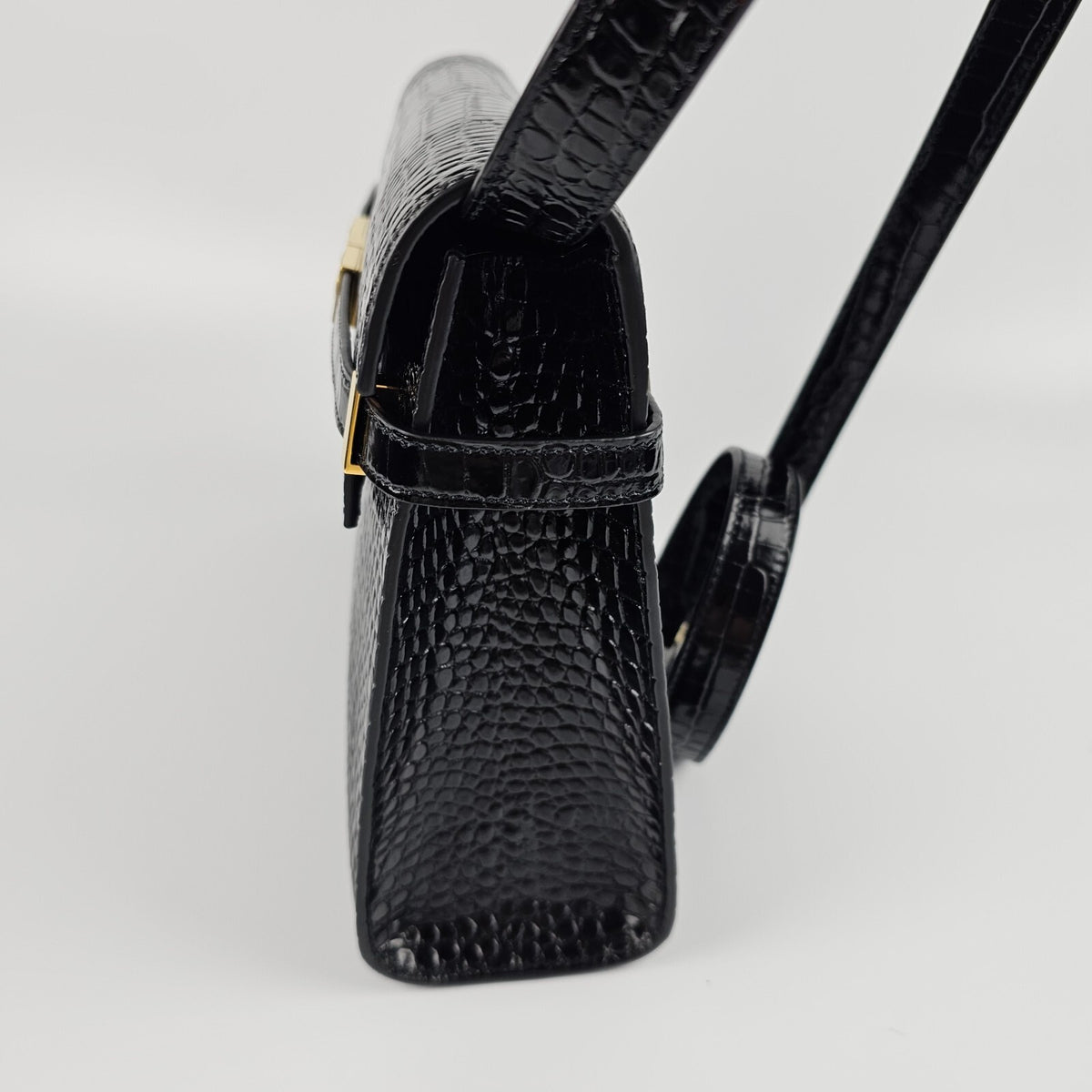 Saint Laurent Manhattan $3100 Black Embossed Leather Shoulder Bag New