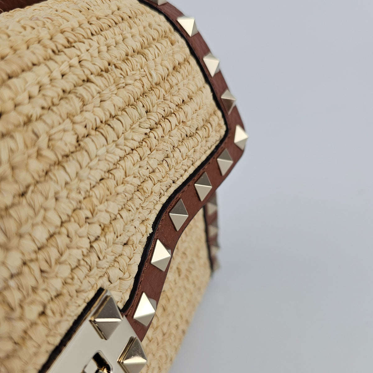 VALENTINO GARAVANI Rockstud Small Brown Raffia Crossbody Bag New And Authentic