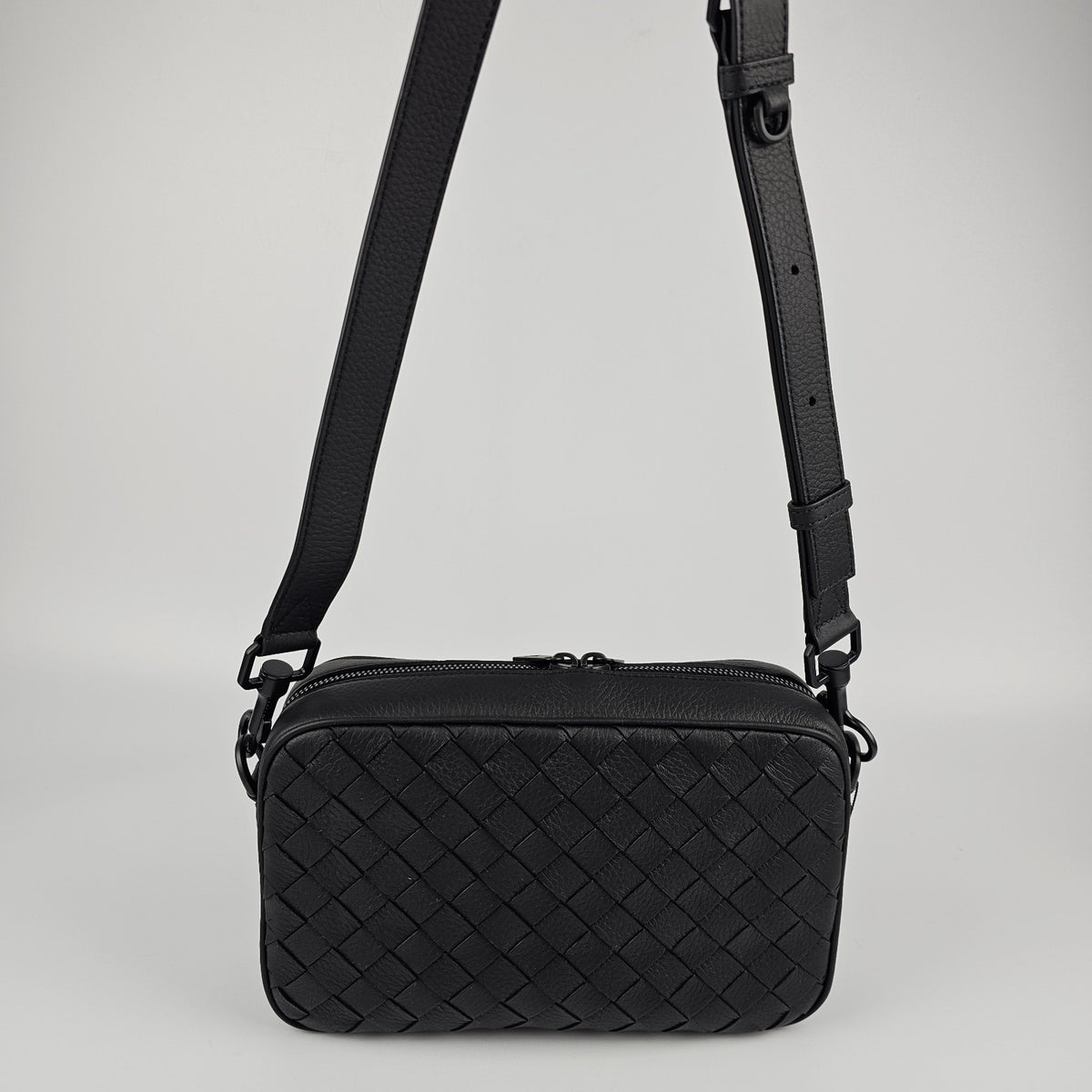 BOTTEGA VENETA $3200 Black Small Intrecciato Camera Bag New & Authentic